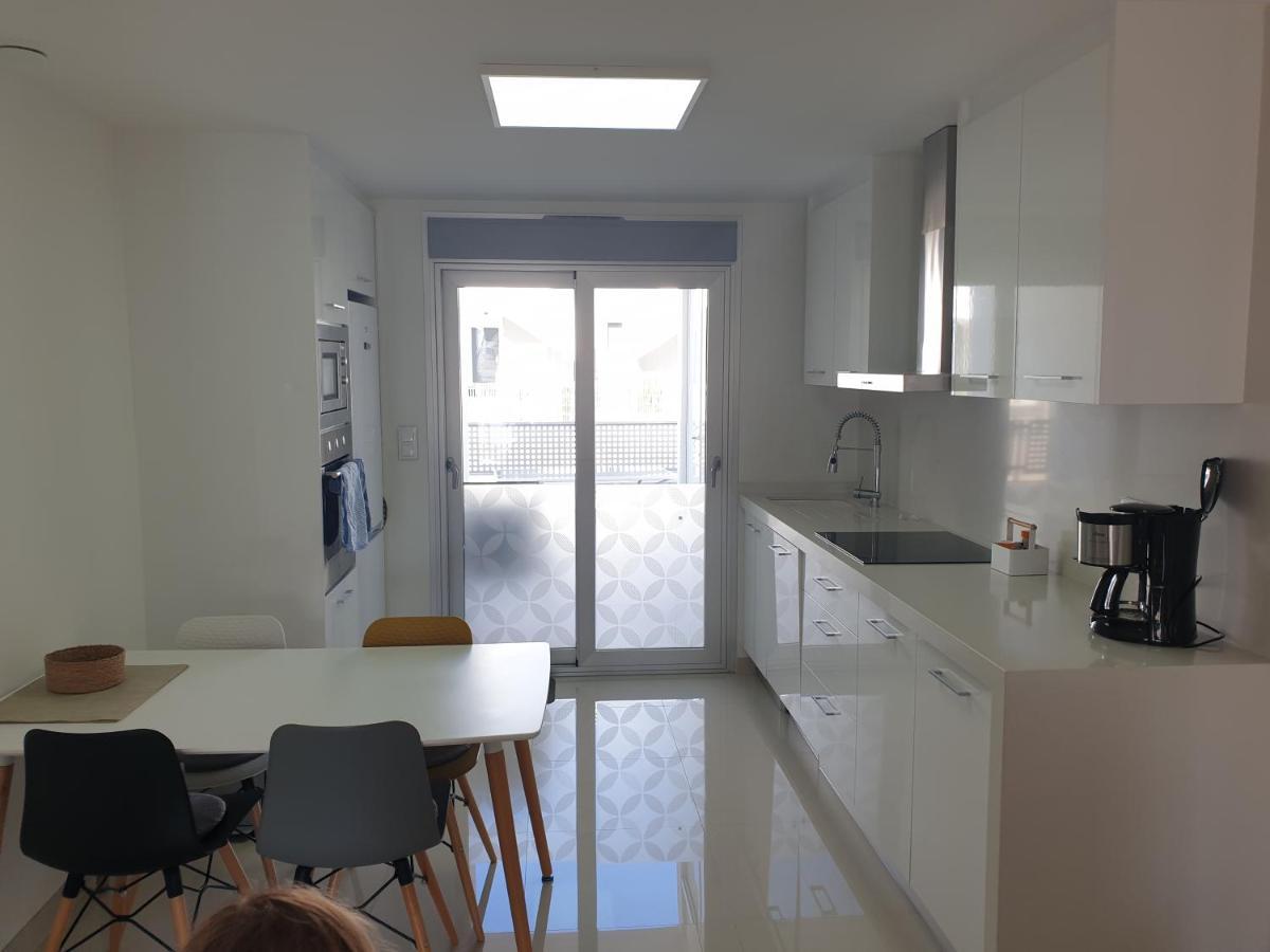 El Mirador Amelie: Beachside Apartment with Pool in Torrevieja Exterior photo