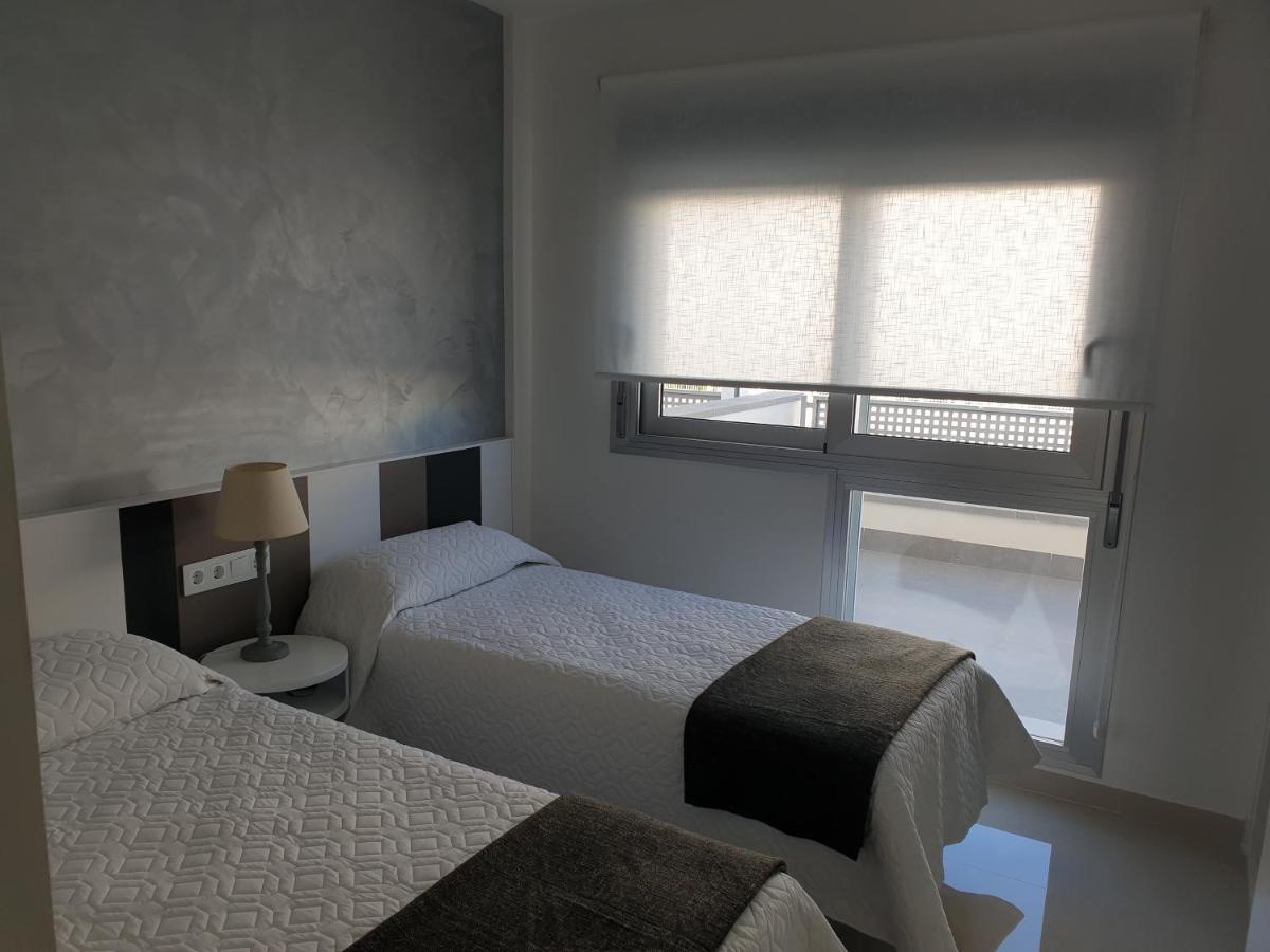 El Mirador Amelie: Beachside Apartment with Pool in Torrevieja Exterior photo